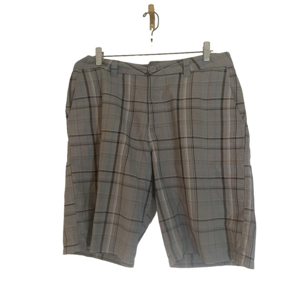 O'Neill Chino Shorts Men's Size 34 Gray Teal Plaid Flat Front Relaxed Fit Casual